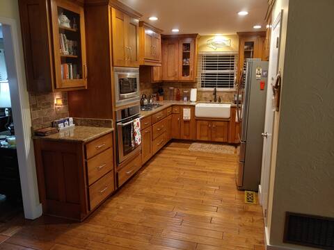 WPRS Estate 2BR 2BA Screened In Porch, Free Wi-Fi