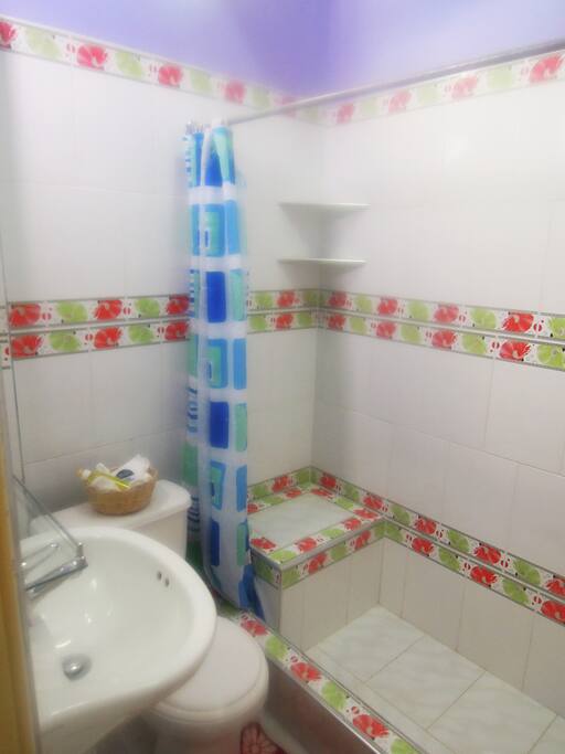 Baño privado de la segunda habitación.