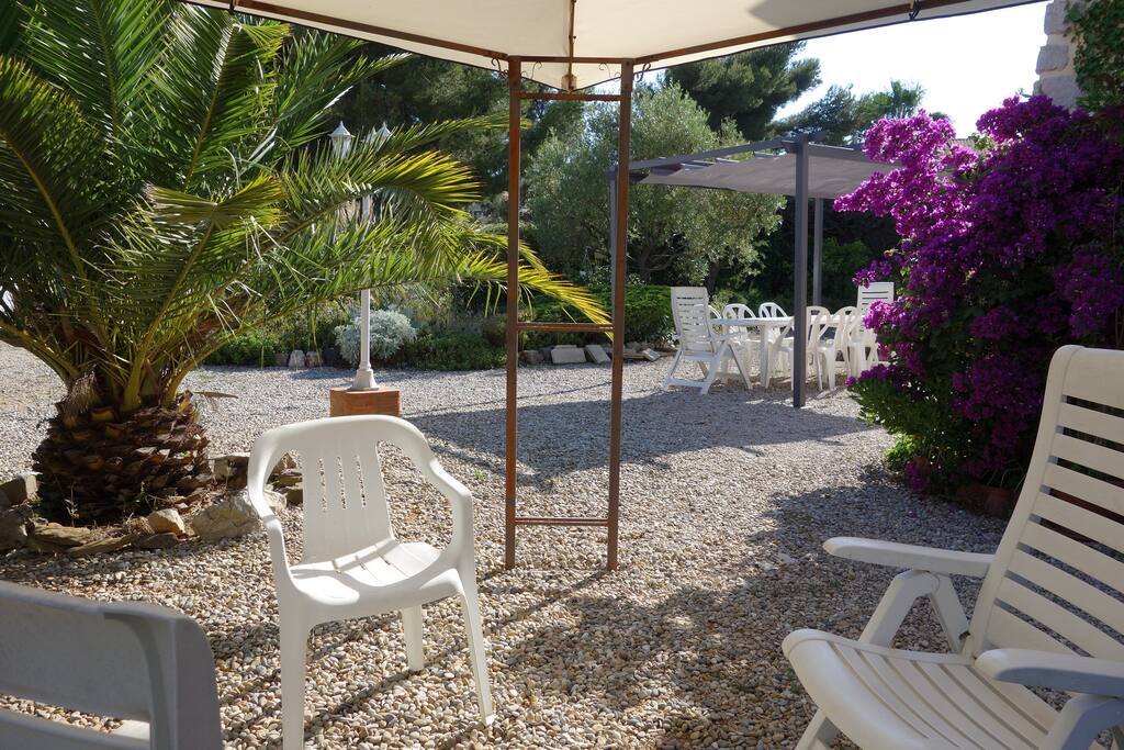 Deux pergolas utilisables...