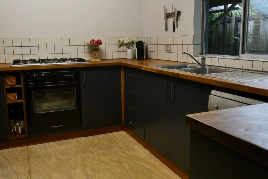 The well equipped kitchen