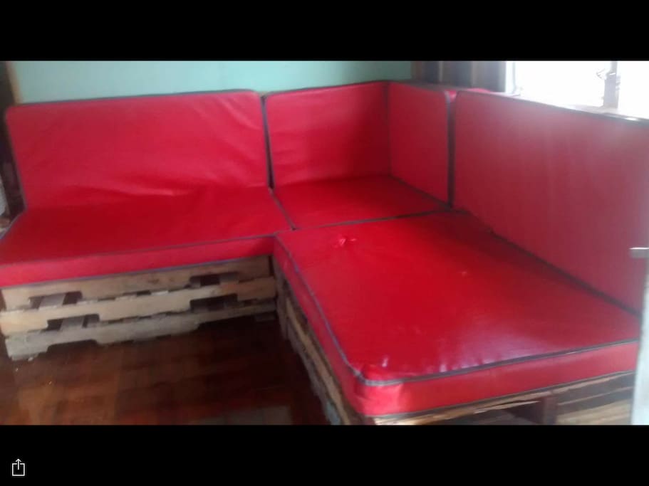 Pallet couch