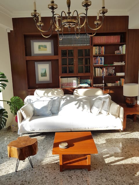 Successful Airbnb property: Big flat in the center of the city in Ourense