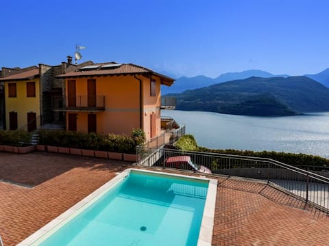 Lake Iseo: views, privacy, pool & air conditioning