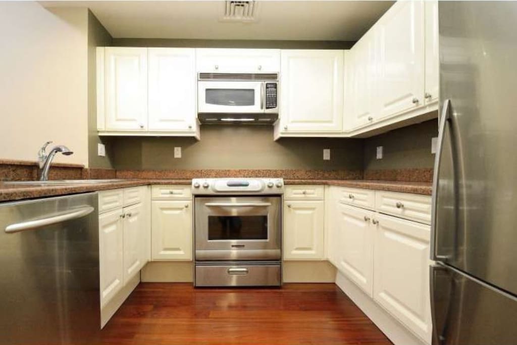 Full kitchen with dishwasher