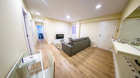 Top performing Airbnb: Alén do Camiño. With parking in the center. in Santiago De Compostela