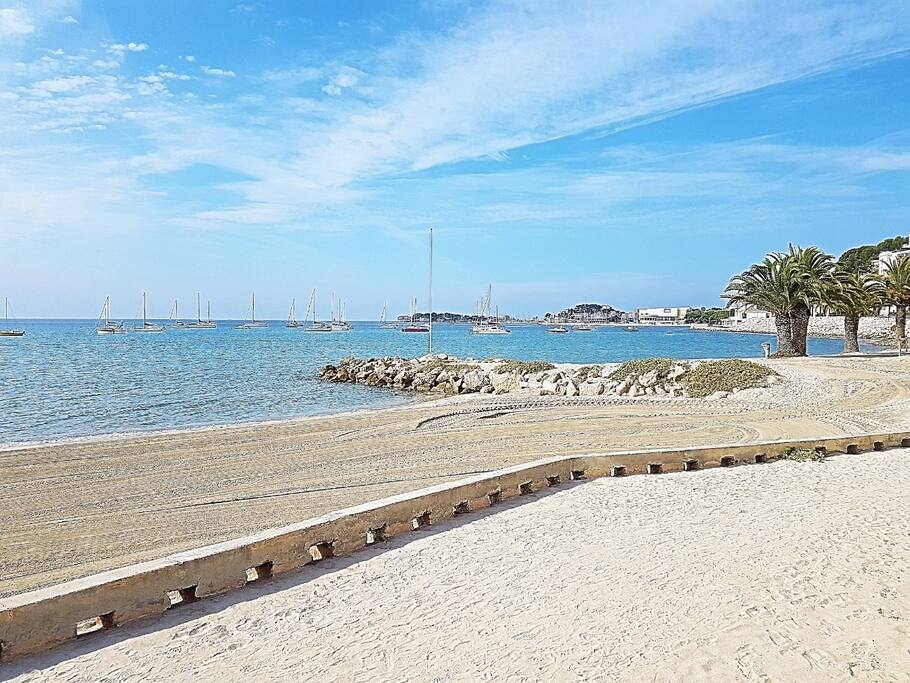 Plage en face l'Impérial d'Azur