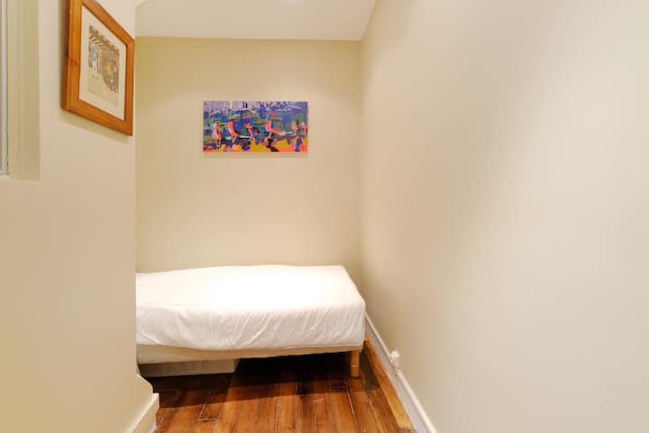 Pequeño Dormitorio 1 cama individual