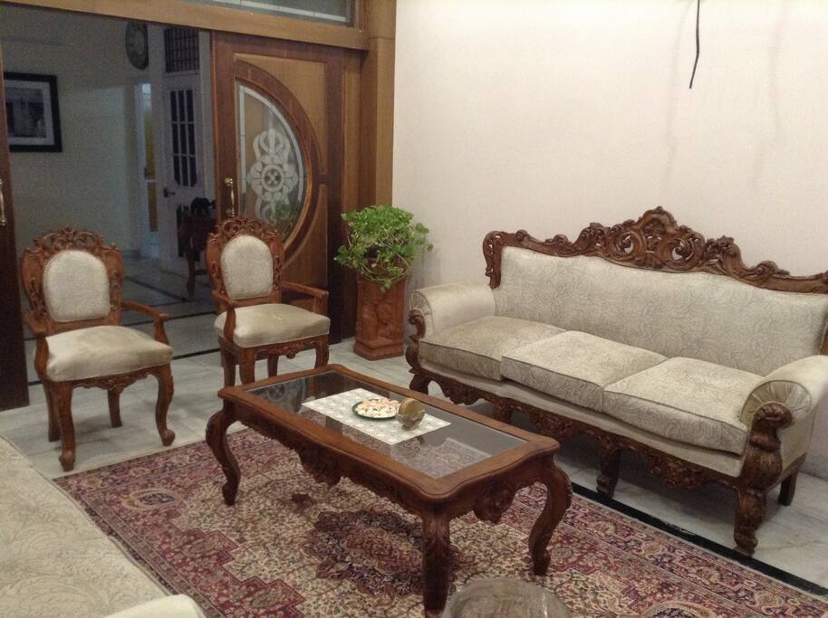 Lateral view of Drawing room
