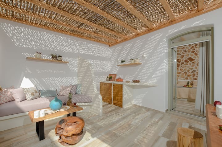 Deluxe Suite With Terrace By Aegean White Home - Naxos