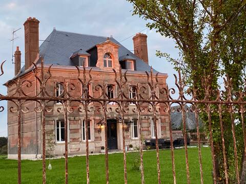 Manoir Les Capucins: Beaumont en Auge/Deauville