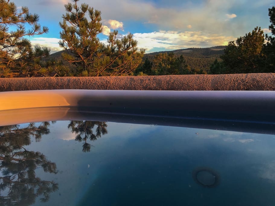 "Soak" in the views from the two person balcony hot tub and enjoy quiet mountain living that's only a short walk to town.