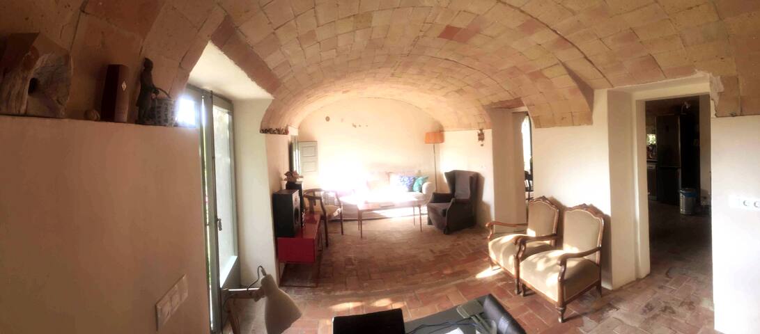 Chic and cozy Emporda house with great garden gallery image 4