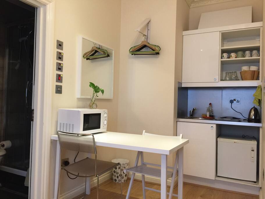 A cosy room with ensuite. A small studio.