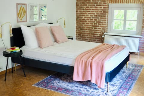 Top Airbnb: ▶︎ Property on the dike - Apartment № 1 with garden ◀︎ in Norden