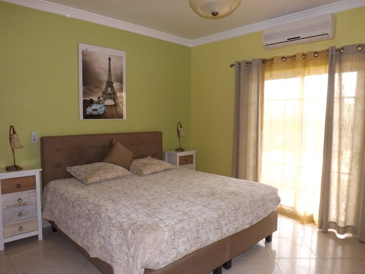 เตียงใหญ่