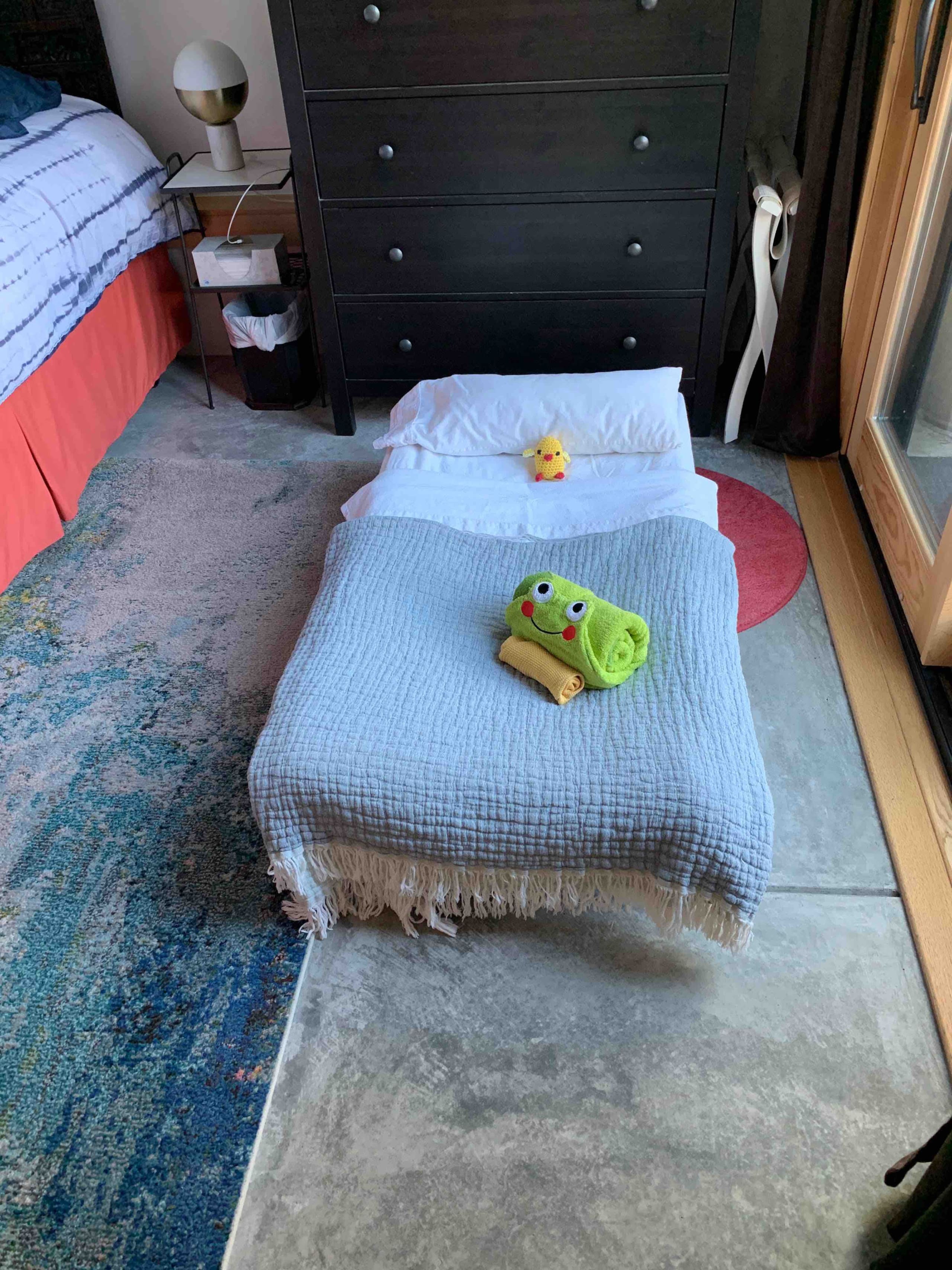 Entire one-bedroom apartment in the Cow House - Image 21