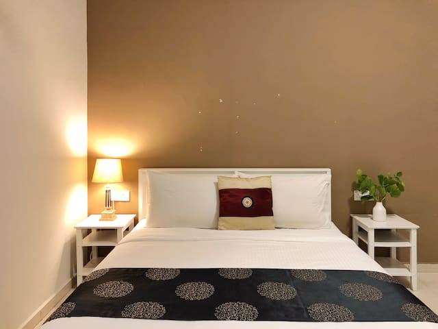 The Bliss Malacca Queen Bedroom