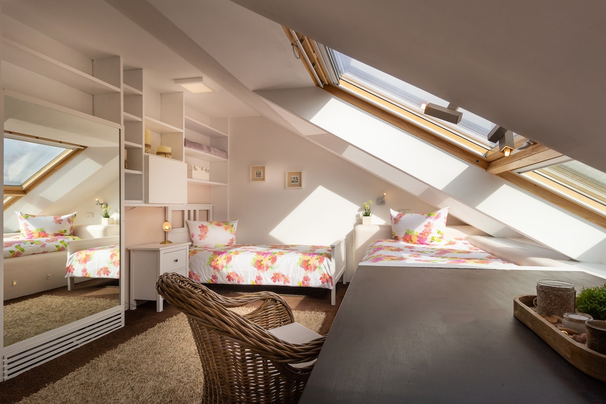 მე-2 საძინებელი ერთადგილიანი საწოლებით