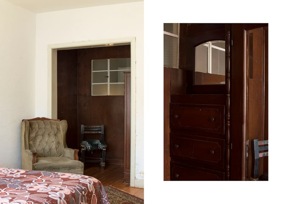 Amazing & beautiful finishes in the walking closet