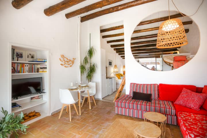 Charming & Bright Loft Ca la Fina