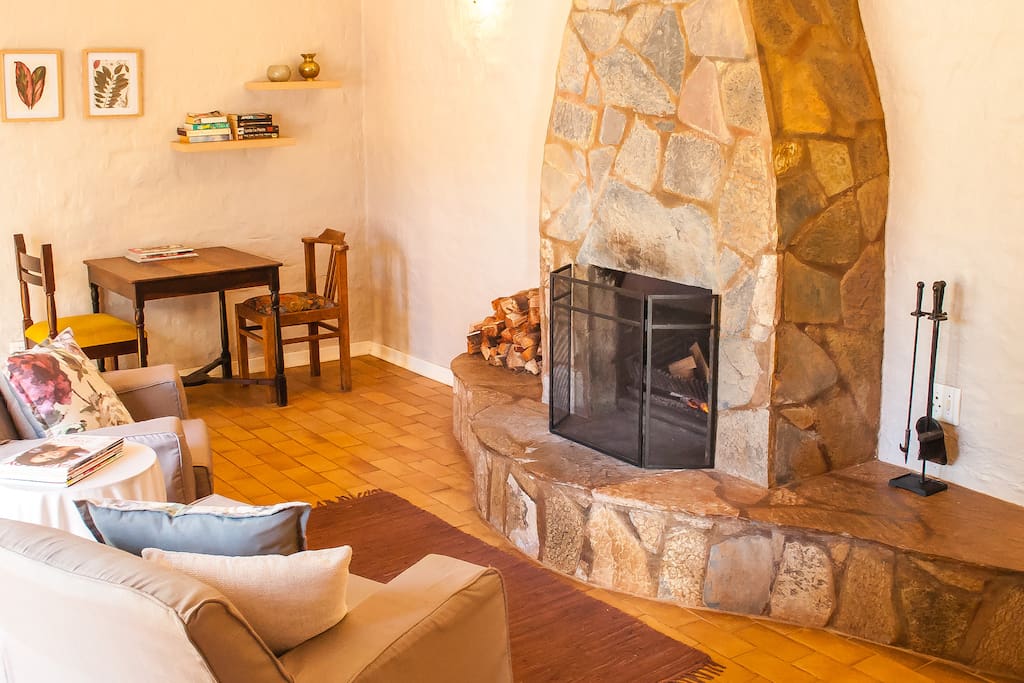 Front Lounge