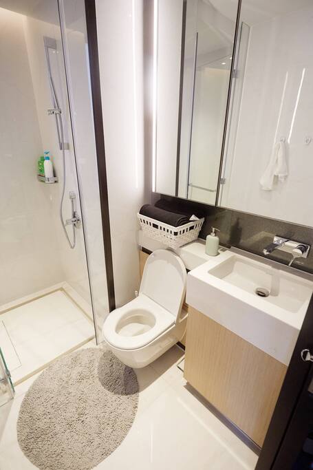Clean and spacious bathroom