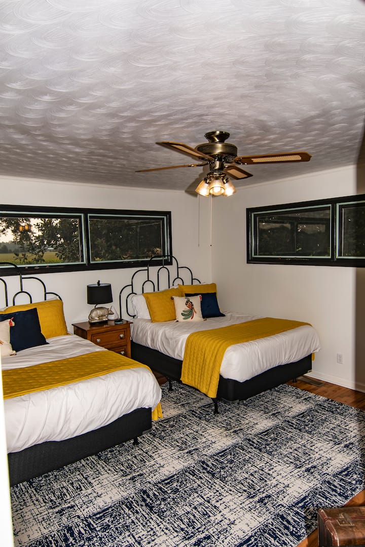 Საძინებელი №2: 2 სრული საწოლი