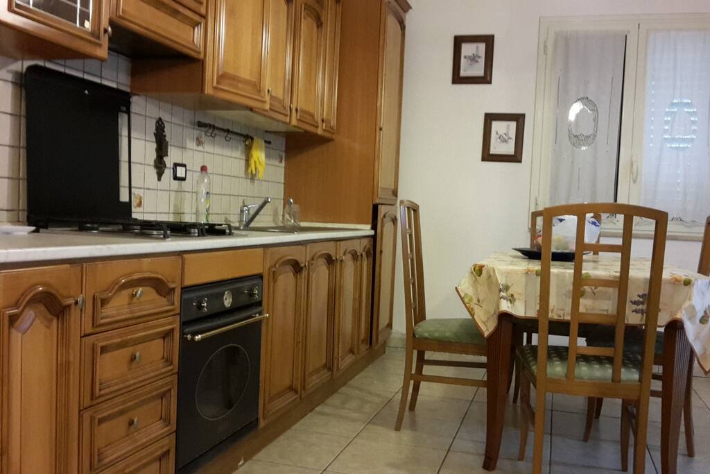 LOCALE CUCINA