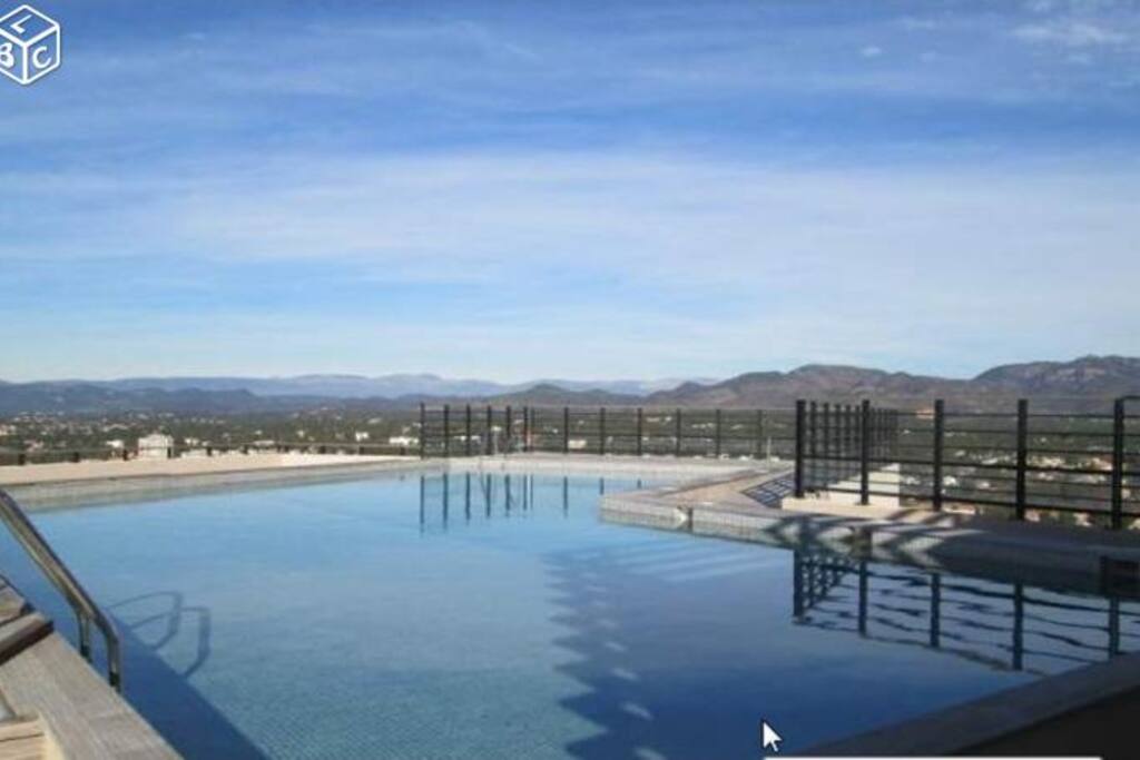 Piscine sur le toit