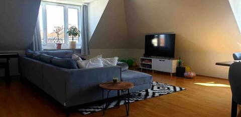 Leistungsstarkes Airbnb: Great apartment in the heart of Munich with balcony in Westend