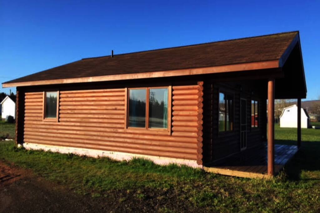 Log Cabin Exterior