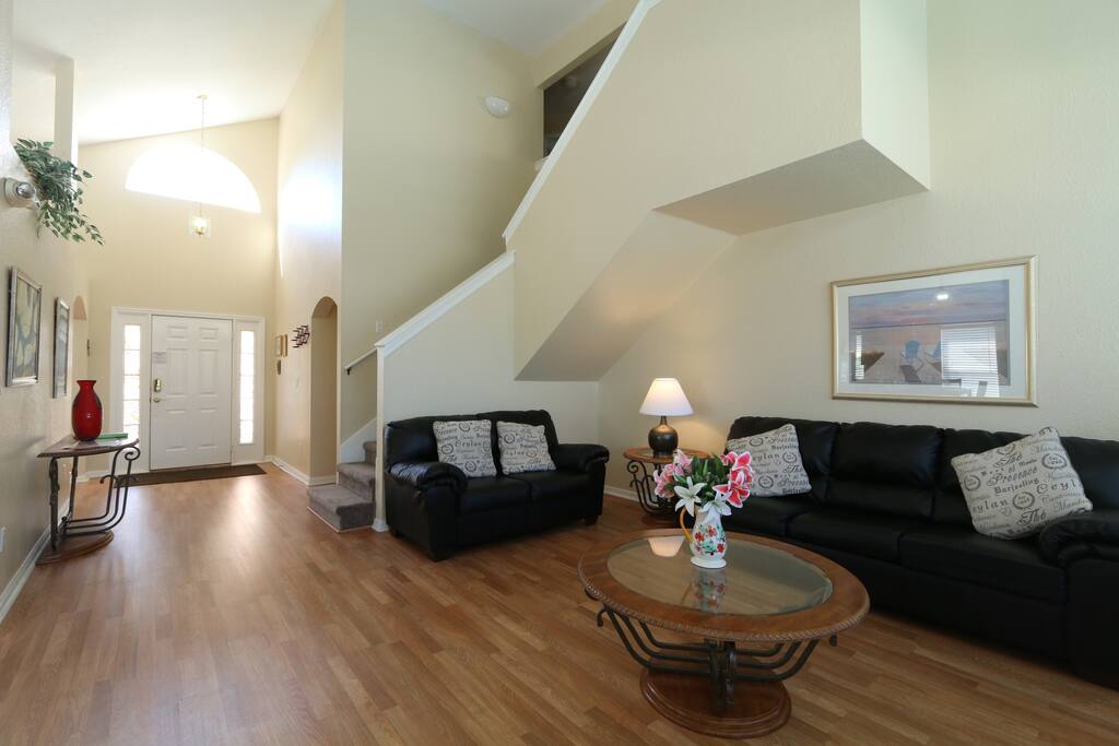 Large open plan hallway and living room provides lots of space