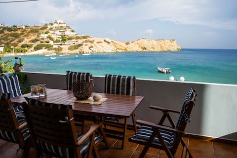 Beachfront apartment in Ligaria Crete
