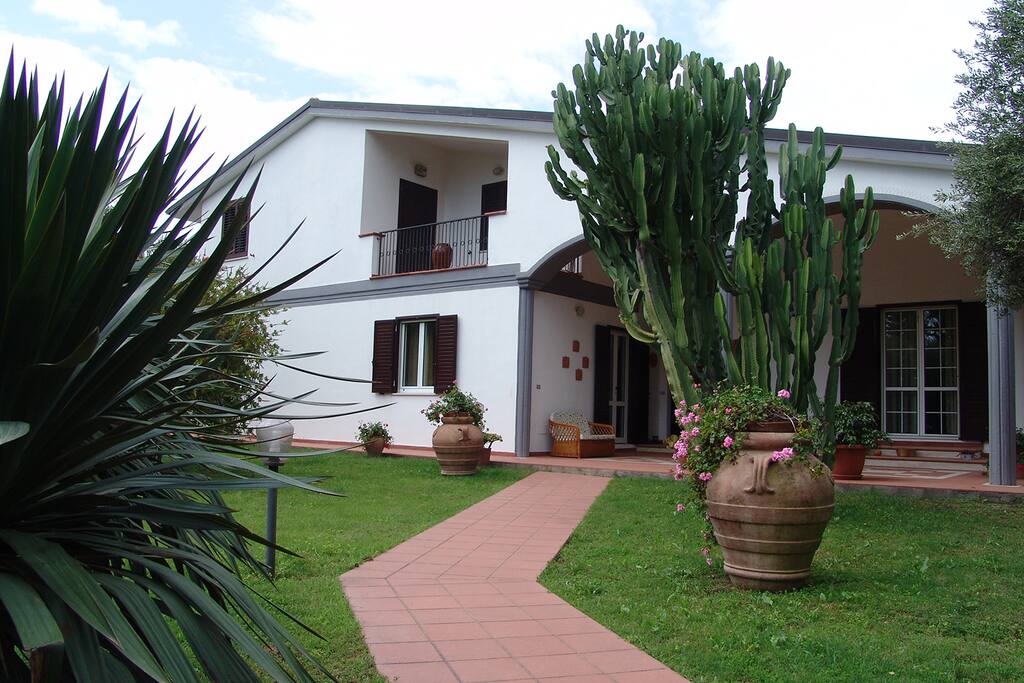 vista della villa