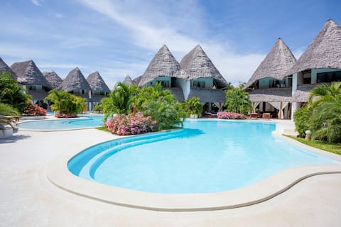 4 Bedroom 6 Bathroom Villa n. 7