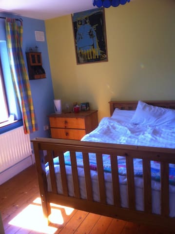 Spacious City Centre Room.