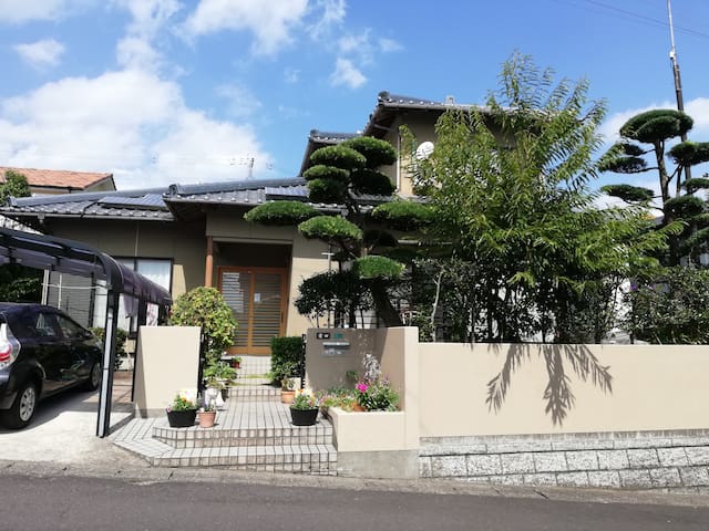 Cosy room in family house,  room Sakurajima