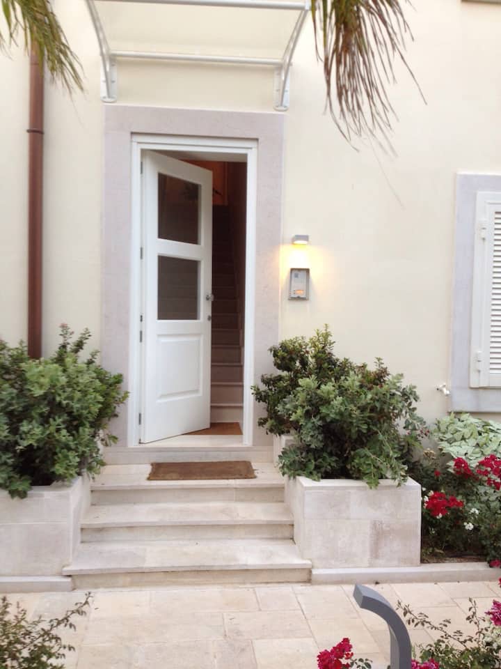 HOUSE IN THE CENTER WITH SEA VIEW TERRACE Apartments for Rent in