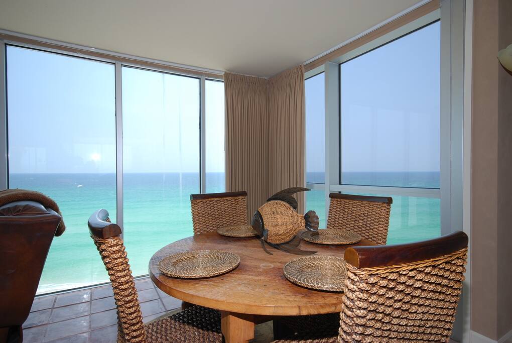 Dining Room,Indoors,Room,Chair,Furniture
