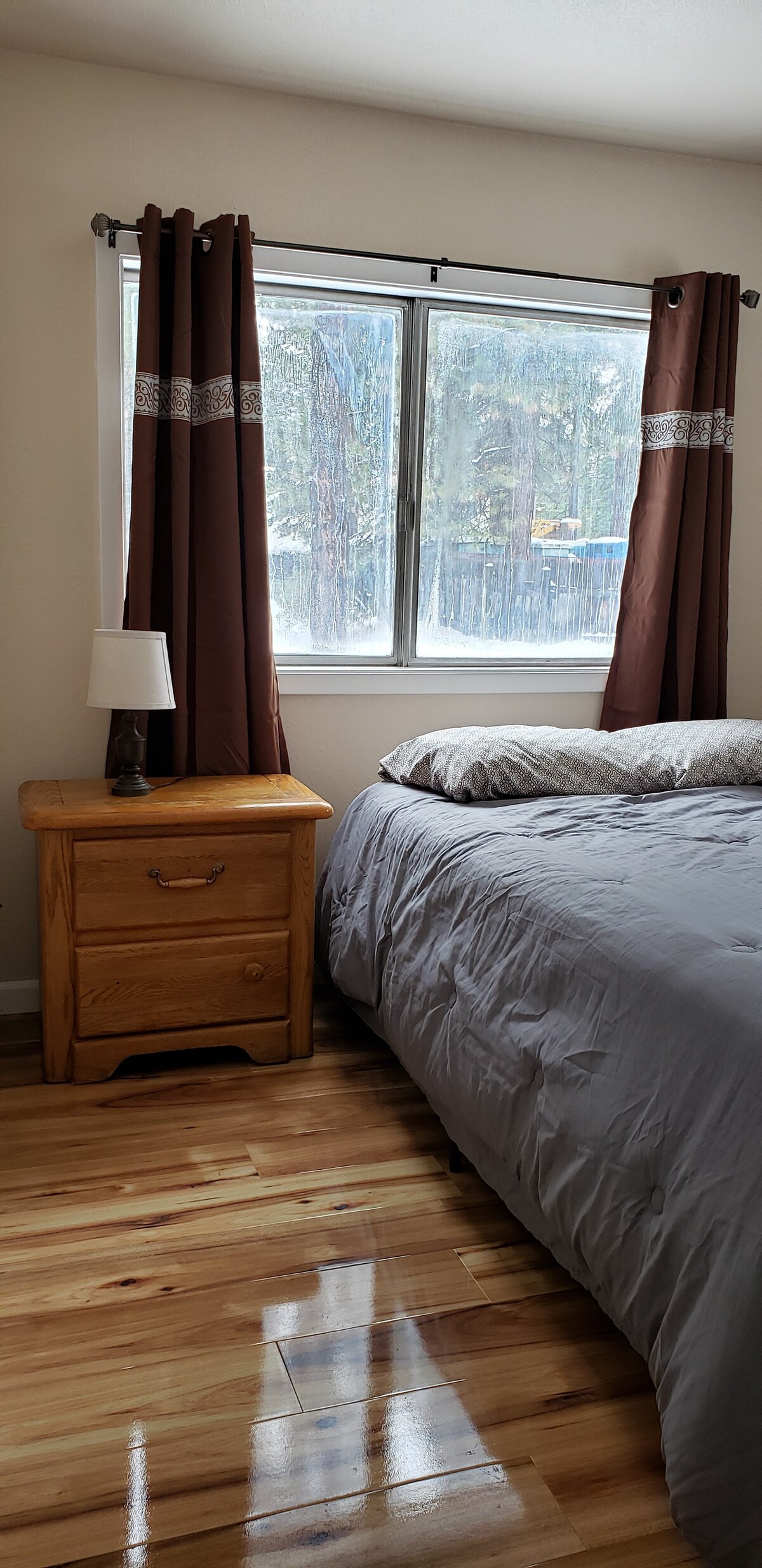 غرفة نوم 1 مرتبة حجم وسط 