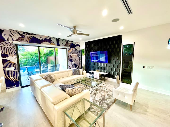Poolside Botanical Oasis | Near Beach & Las Olas - Fort Lauderdale