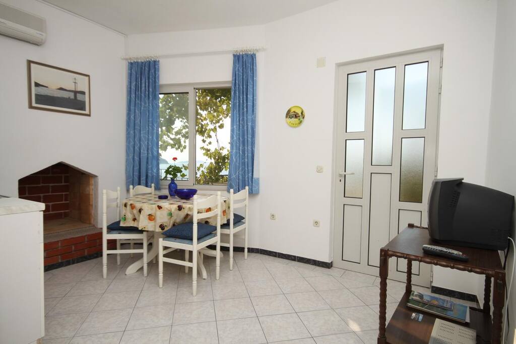 Dining room, Surface: 8 m²