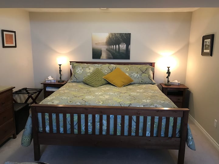 Port Hope, private stylish suite, within home.