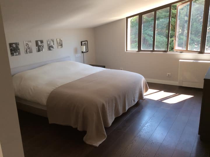 основна спалня, с баня и съблекалня