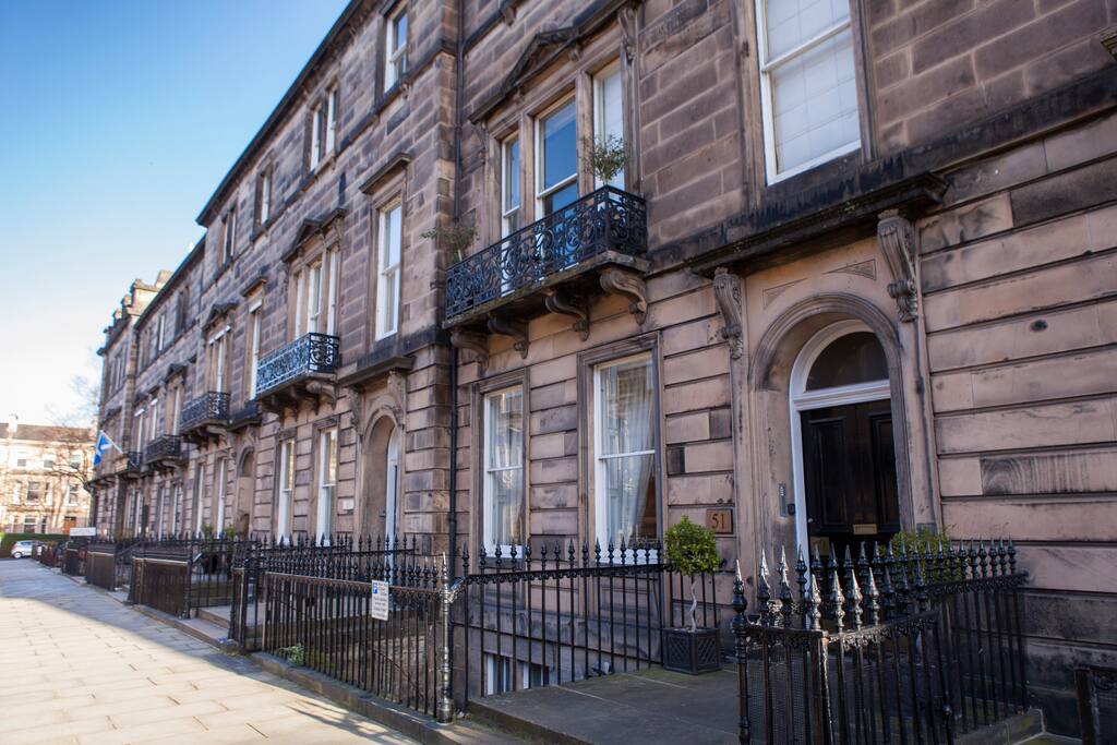 Manor Place