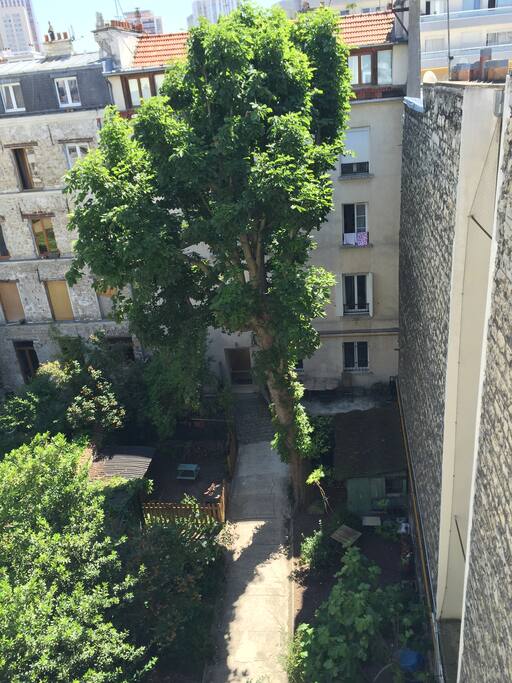 Vue de la chambre /et du salon