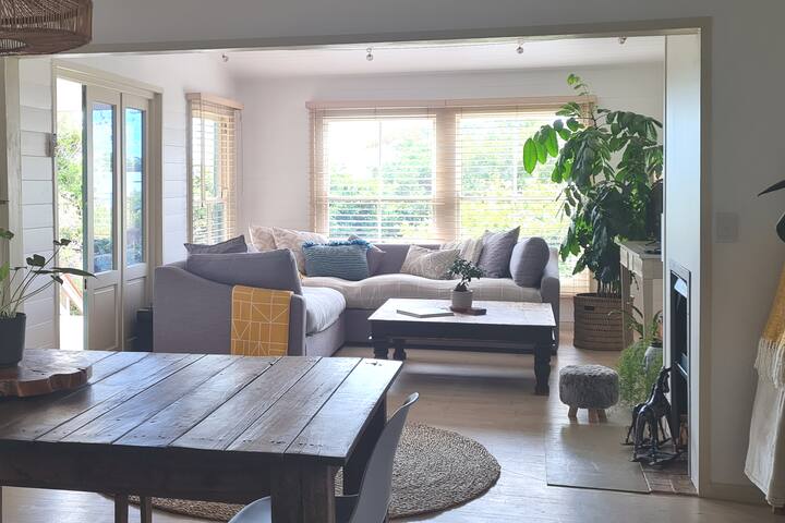 Coastal Tranquility with Lush Garden & Pool gallery image 4