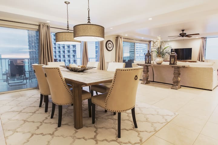 Waikiki Luxury Penthouse with Ocean Views