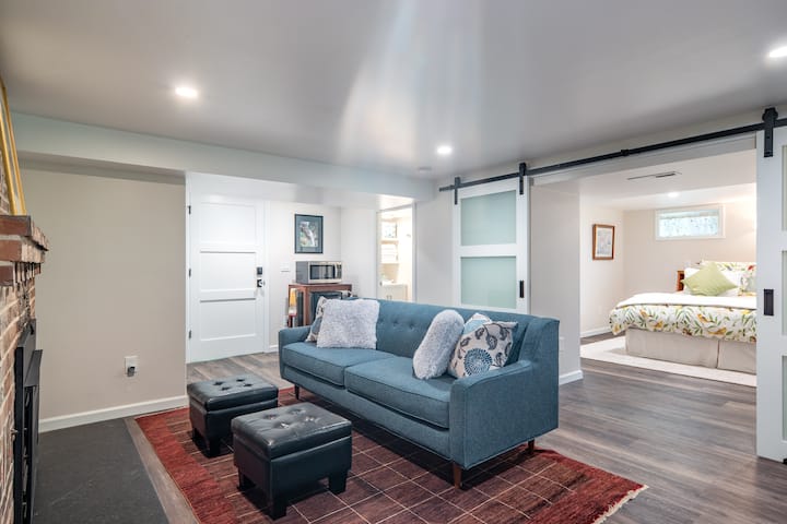 Light & Bright Guest Suite - Portland, OR