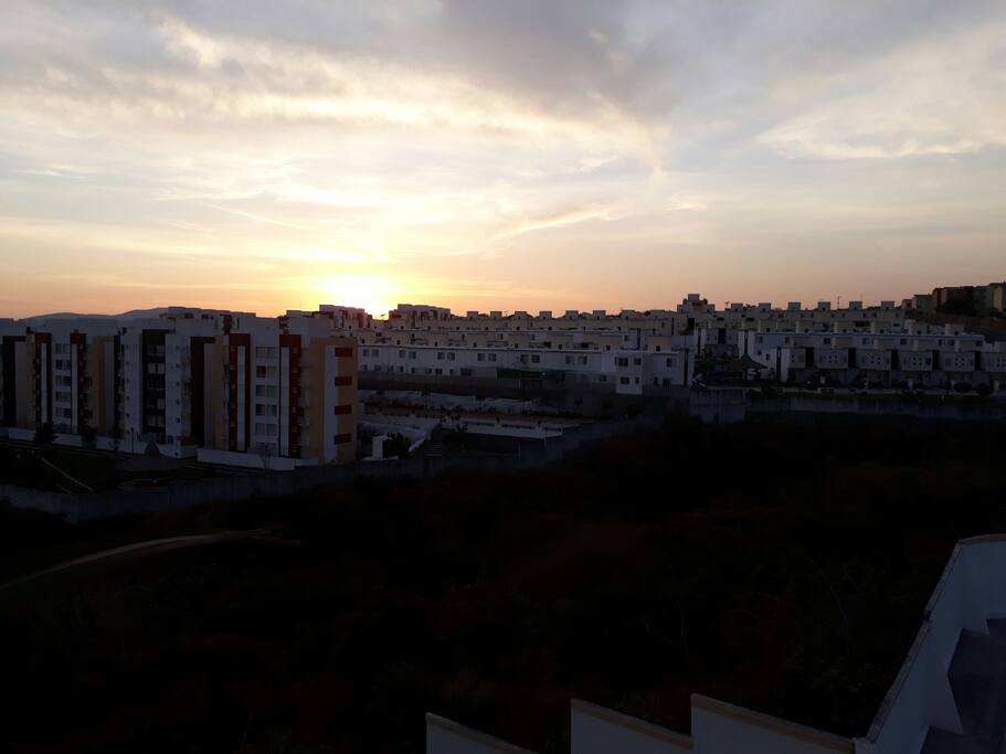 Hermoso atardecer, vista desde la sala del departamento